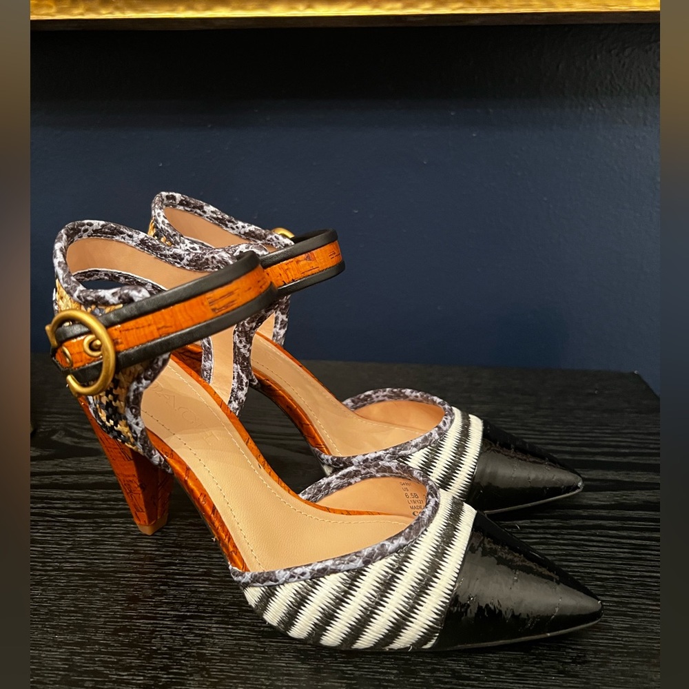 Coach Wren Pump black bluebell - Picture 6 of 11